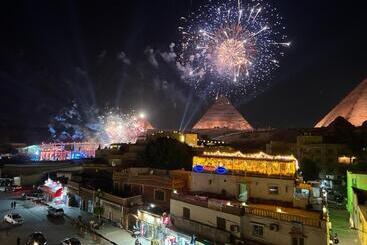 Pyramids Top Guest House Suite