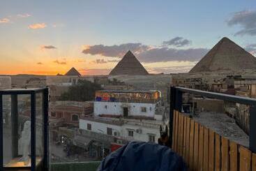 Pyramids Top Guest House Suite