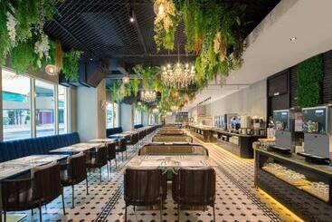 Tryp By Wyndham New Taipei Linkou 新北林口爵怡溫德姆酒店機場捷運mrta9林口站