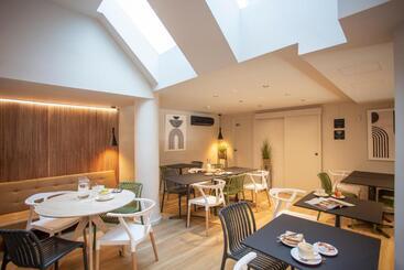 Aila Ii Hotel Boutique By Singularstays   Digital Access