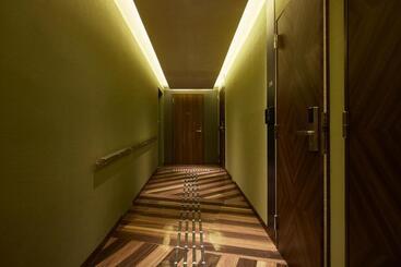 Alfit Hotel & Bar Akasaka