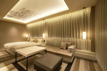 Alfit Hotel & Bar Akasaka