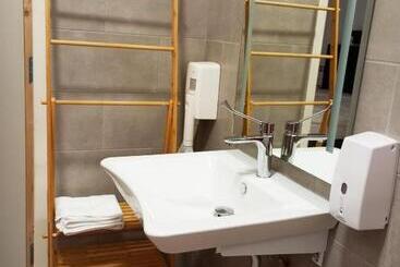تختخواب و صبحانه Chambre D Hôtes Pmr Hildegarde