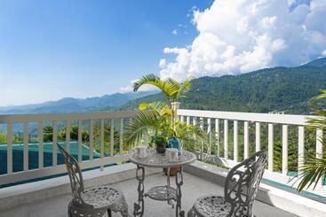 هتل Brij Anayra Dharamshala   A Himalayan Luxury Retreat