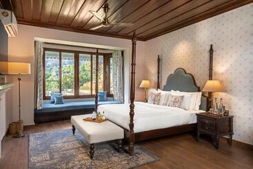 هتل Brij Anayra Dharamshala   A Himalayan Luxury Retreat