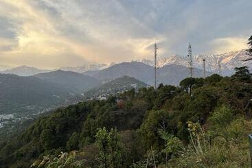 هتل Brij Anayra Dharamshala   A Himalayan Luxury Retreat