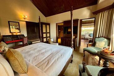 هتل Brij Anayra Dharamshala   A Himalayan Luxury Retreat