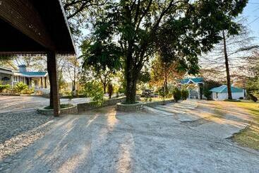 هتل Brij Anayra Dharamshala   A Himalayan Luxury Retreat