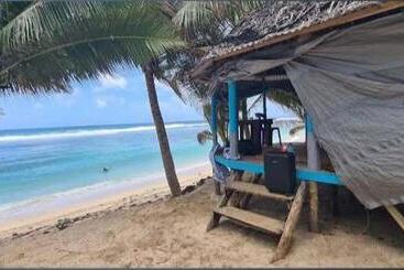 هتل Jaymy Beach Fales