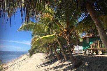 هتل Jaymy Beach Fales