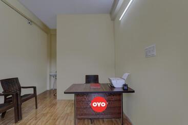 هتل Oyo Flagship Prachi Guest House