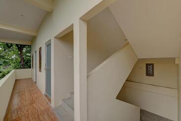 هتل Oyo Flagship Prachi Guest House