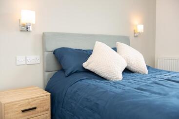 پانسیون Cara Lodge, Comfortable Self Check In En Suite Guest Rooms