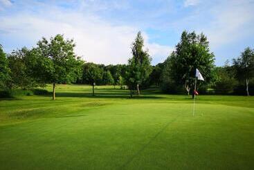 پانسیون Golf Resort Lázně Bohdaneč