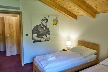 پانسیون Golf Resort Lázně Bohdaneč