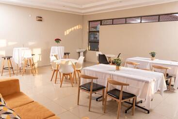 پانسیون Milele Lodge