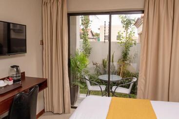 پانسیون Milele Lodge