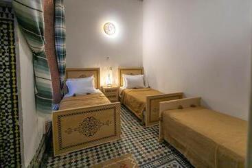 پانسیون Riad Qamar Fez