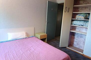 Пансион Room In Bb   Lit 2 Personnes Avec Un Grand Bureau