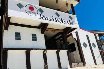 Seaside Hostel Malapascua