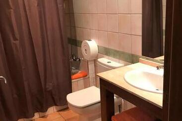 هاستل Habitaciones Compartidas Bagà