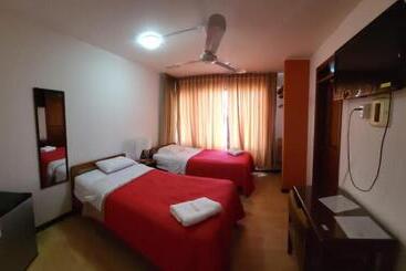 هاستل Hostal El Candelabro