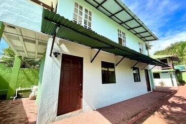 هتل Cabinas Brisa Del Mar