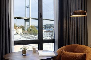هتل Crowne Plaza Istanbul   Ortakoy Bosphorus, An Ihg