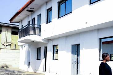 هتل Gity Royale Suites