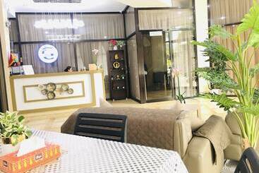 호텔 Gmaya Suites