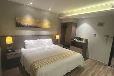 هتل Home Inns Collection