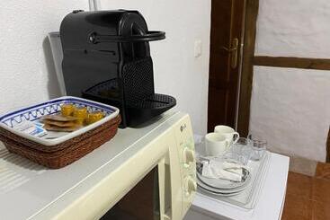 هتل La Buhardilla De Torrecillas