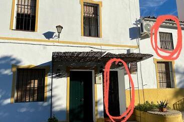 هتل La Buhardilla De Torrecillas