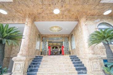 هتل Luxury