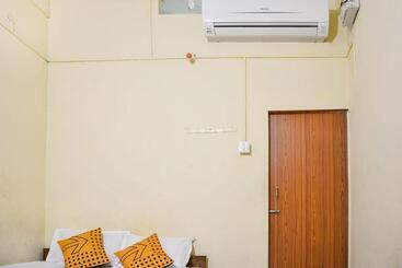 هتل Oyo Flagship The Residence Inn
