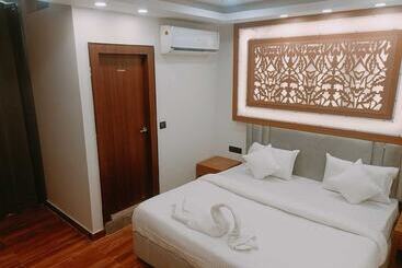 Fabhotel Shaurya Inn