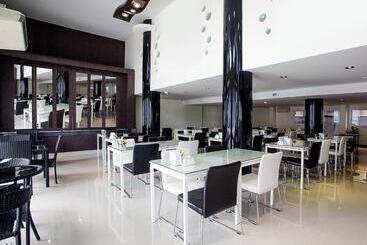 Md Grand Hotel Nakhon