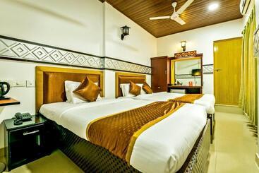 Oyo Flagship 19587 Hotel Gago
