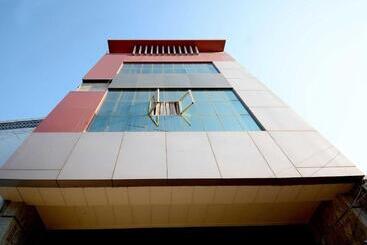Oyo Flagship 29679 Hotel Umang Gg