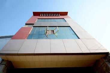 Oyo Flagship 29679 Hotel Umang Gg