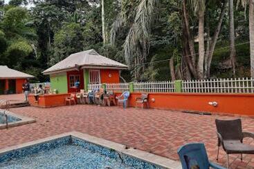 پانسیون Room In Lodge Ikogosi Warm Springs Resort Limited