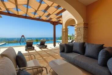 استراحتگاه Aphrodite Hills Rentals Mythos Collection Villas