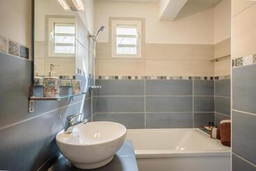 1a   Chambres Et Appartements Au Calme   Centre St Denis   Barachois