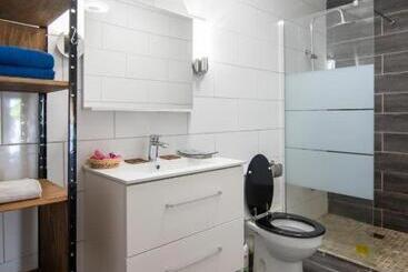 1a   Chambres Et Appartements Au Calme   Centre St Denis   Barachois