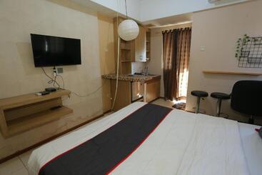 هتل Collection O 93142 Lion Rooms
