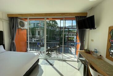 Dwell Phuket Airport Hotel At Naiyang