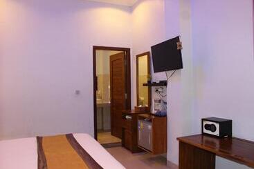 هتل Pradana Beach Inn Luxury