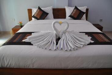 هتل Pradana Beach Inn Luxury