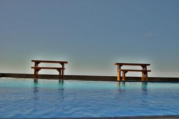 هتل Pradana Beach Inn Luxury