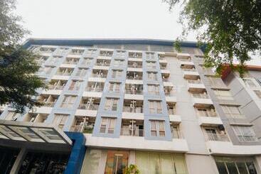 هتل Redliving Apartemen Skylounge Tamansari Vanez Room